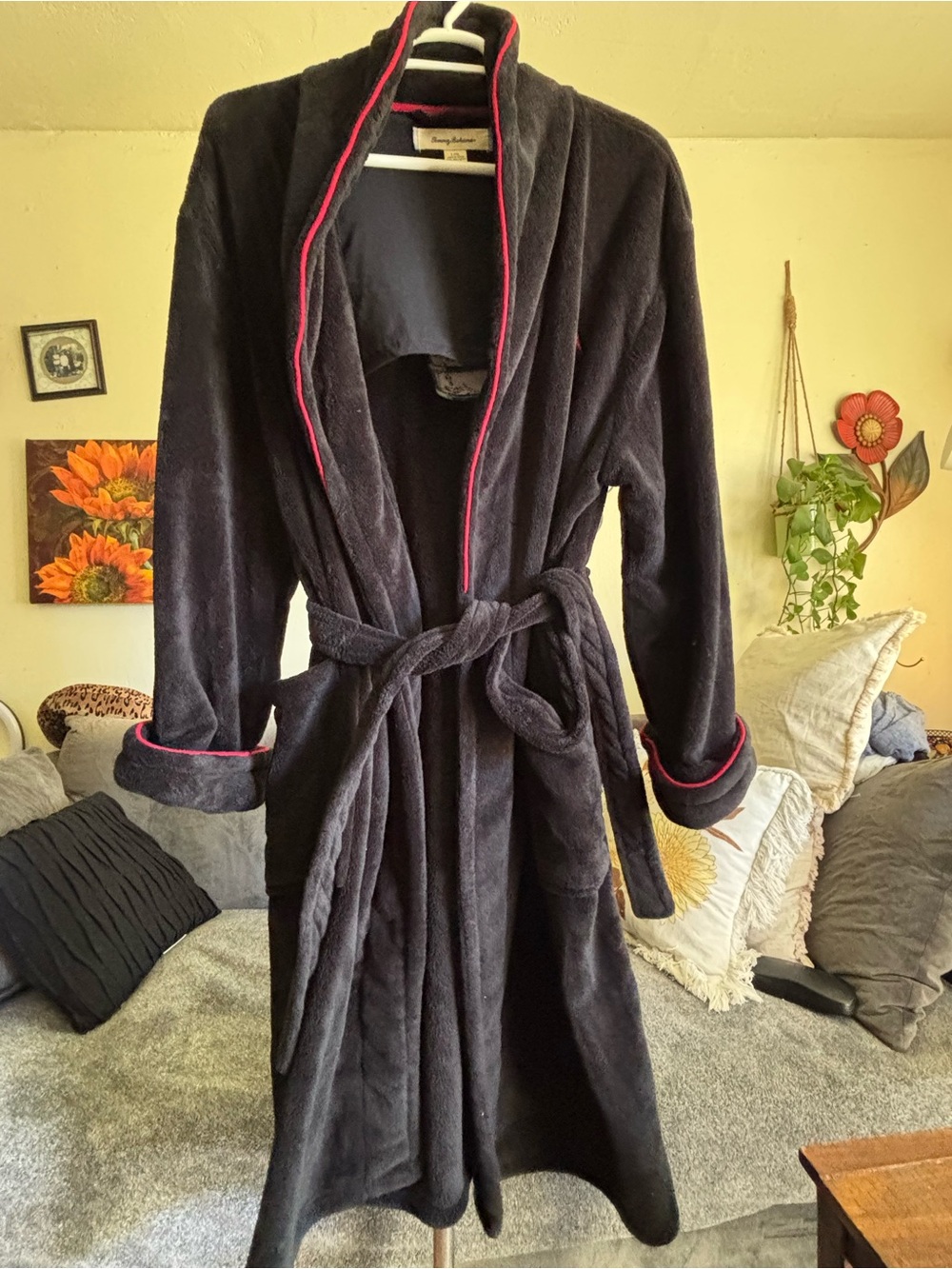 Tommy Bahama Black Velvet Parrots Rum Fellas Open Bathrobe Men’s Size L/XL